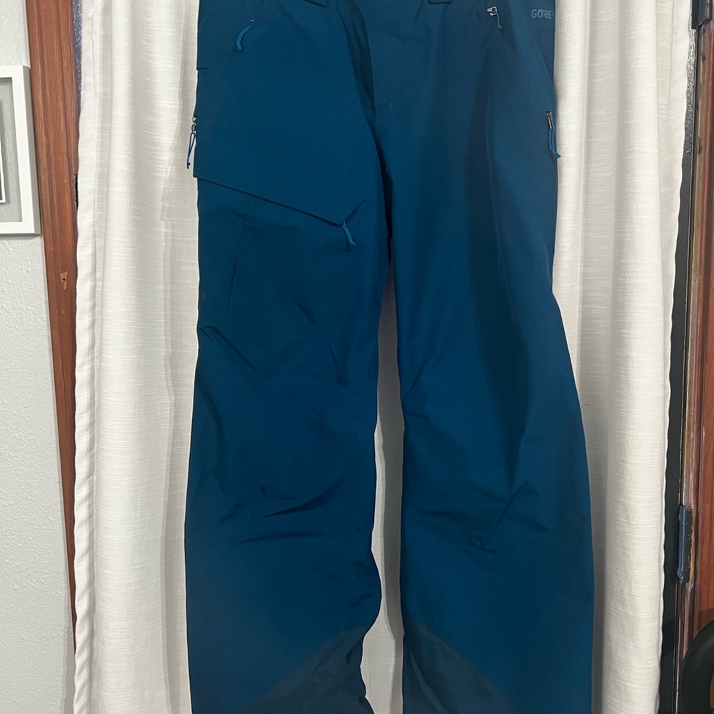 Patagonia Blue Cargo Pants with Wide-Leg Style